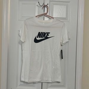 Nike tee